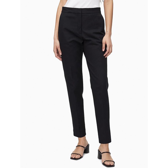 Calvin Klein Pants - NWT Calvin Klein Cropped Pants - Black  Size 8